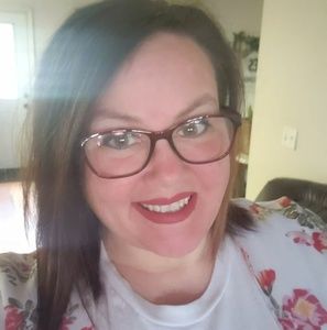 Meet your Posher, Deborah